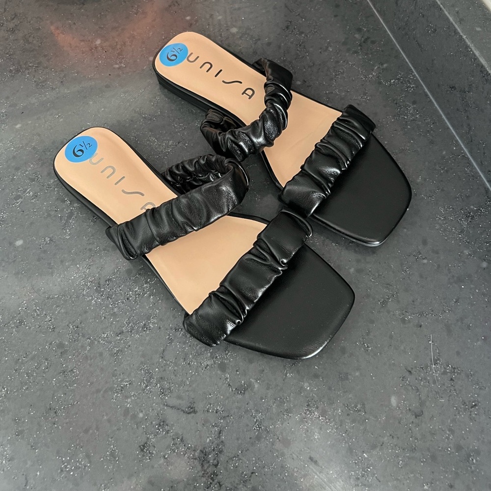 SQUARE TOE  SANDAL